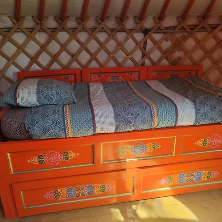 Yourte Traditionnelle Mongole Marcoux (Loire)